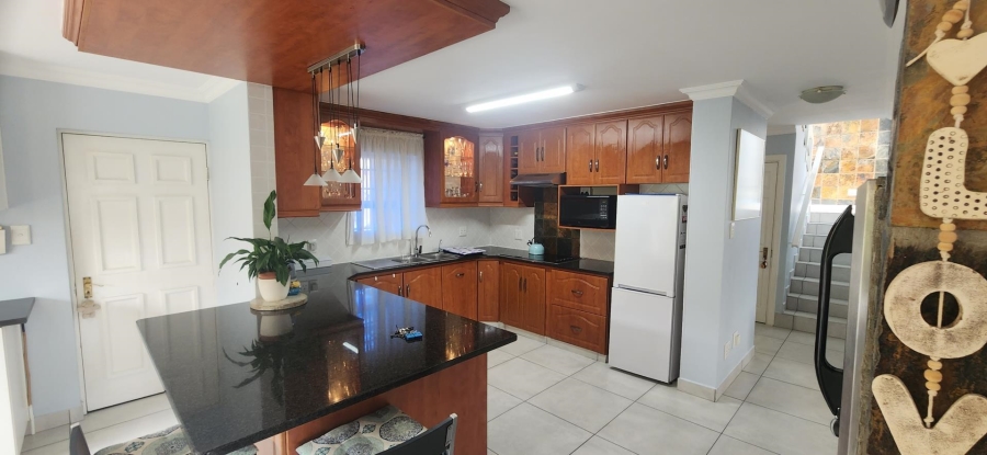 3 Bedroom Property for Sale in Reebok Western Cape